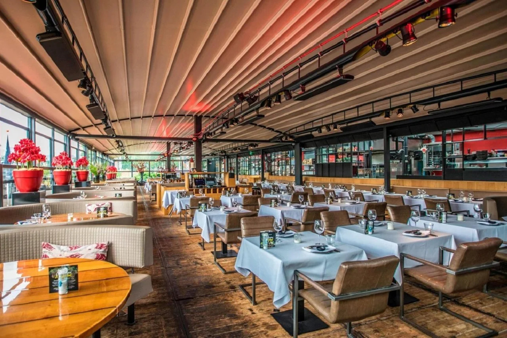 Apollo Hotel Amsterdam, a Tribute Portfolio Hotel