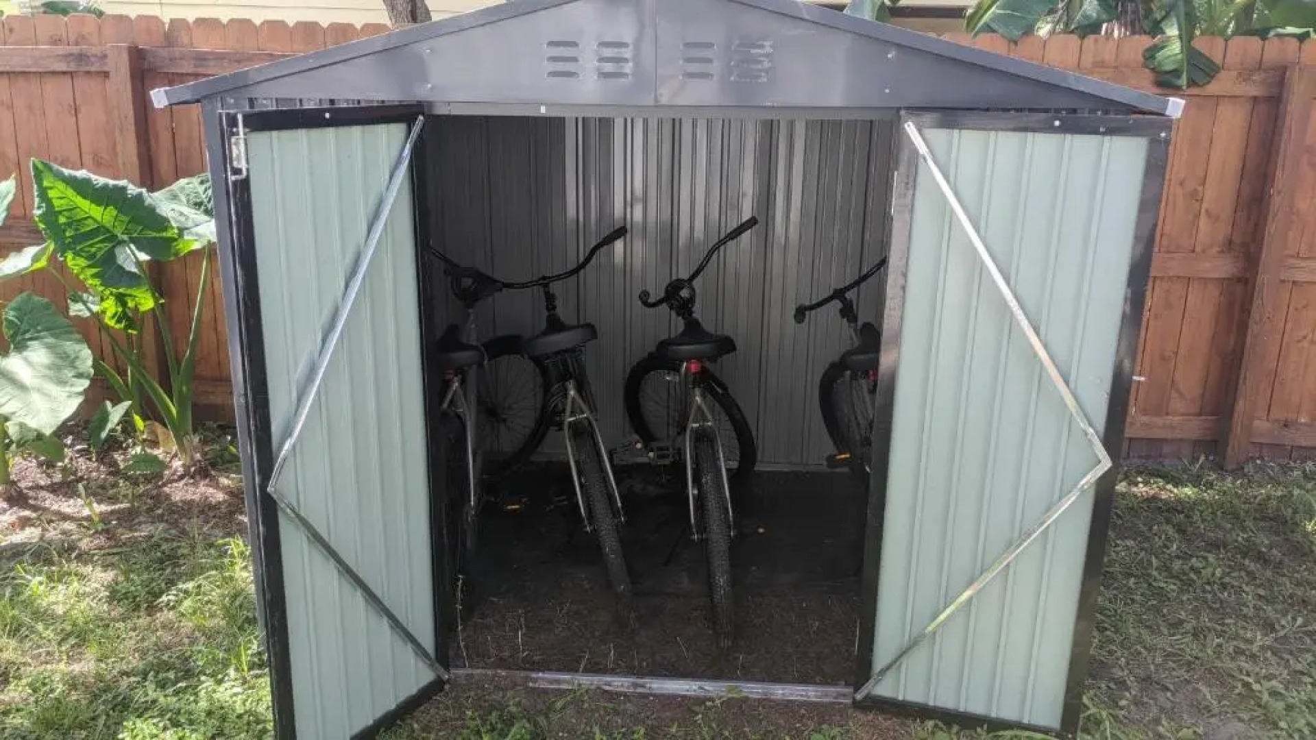 {Hidden Gem} Beach Home Blocks from Ocean +6 Bikes