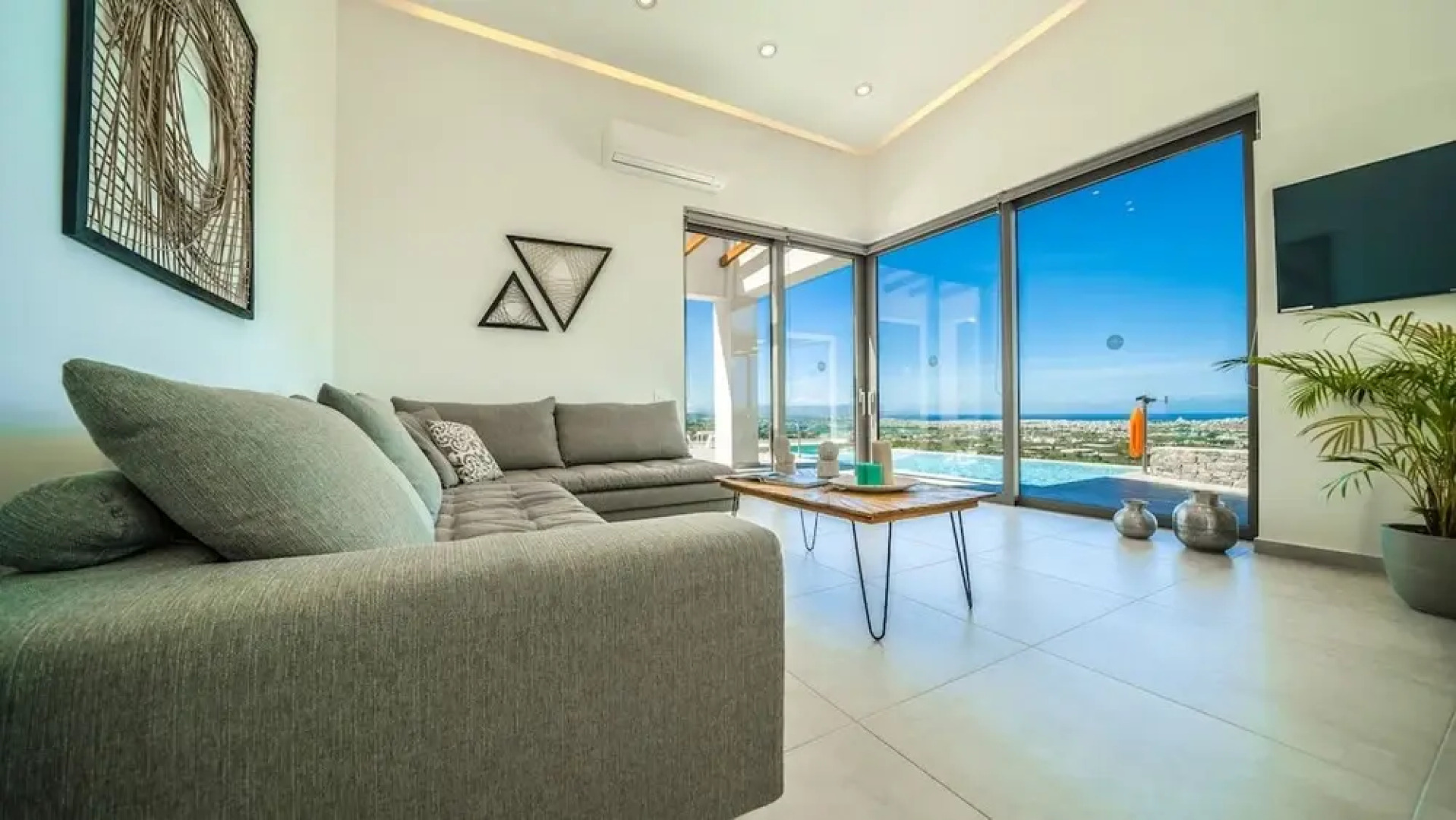 Villa Con Vista- Heated Pool 4 bdr Sleeps 8