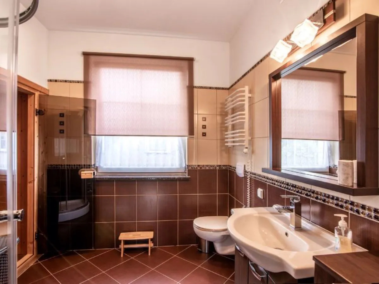 Villa von Valdi W Adys Awowo