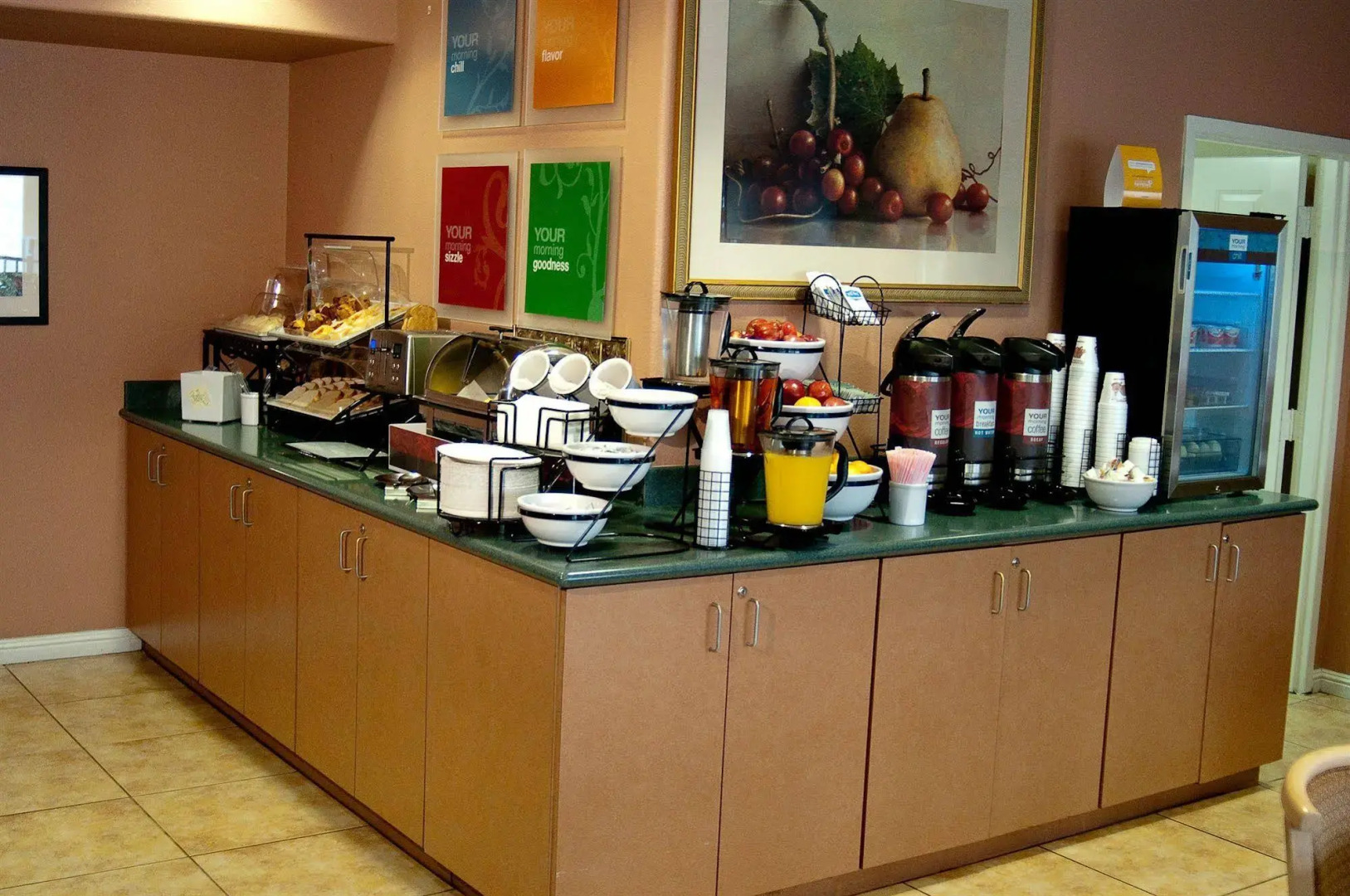 Lamplighter Inn & Suites