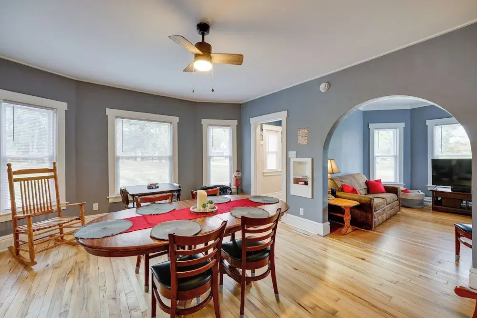 Cozy Hart Getaway w/ Fire Pit < 1 Mi to Lake!