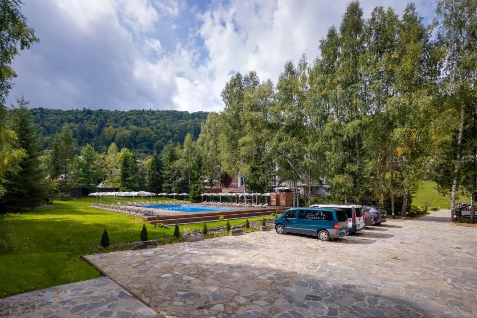 Yaremche Club Hotel