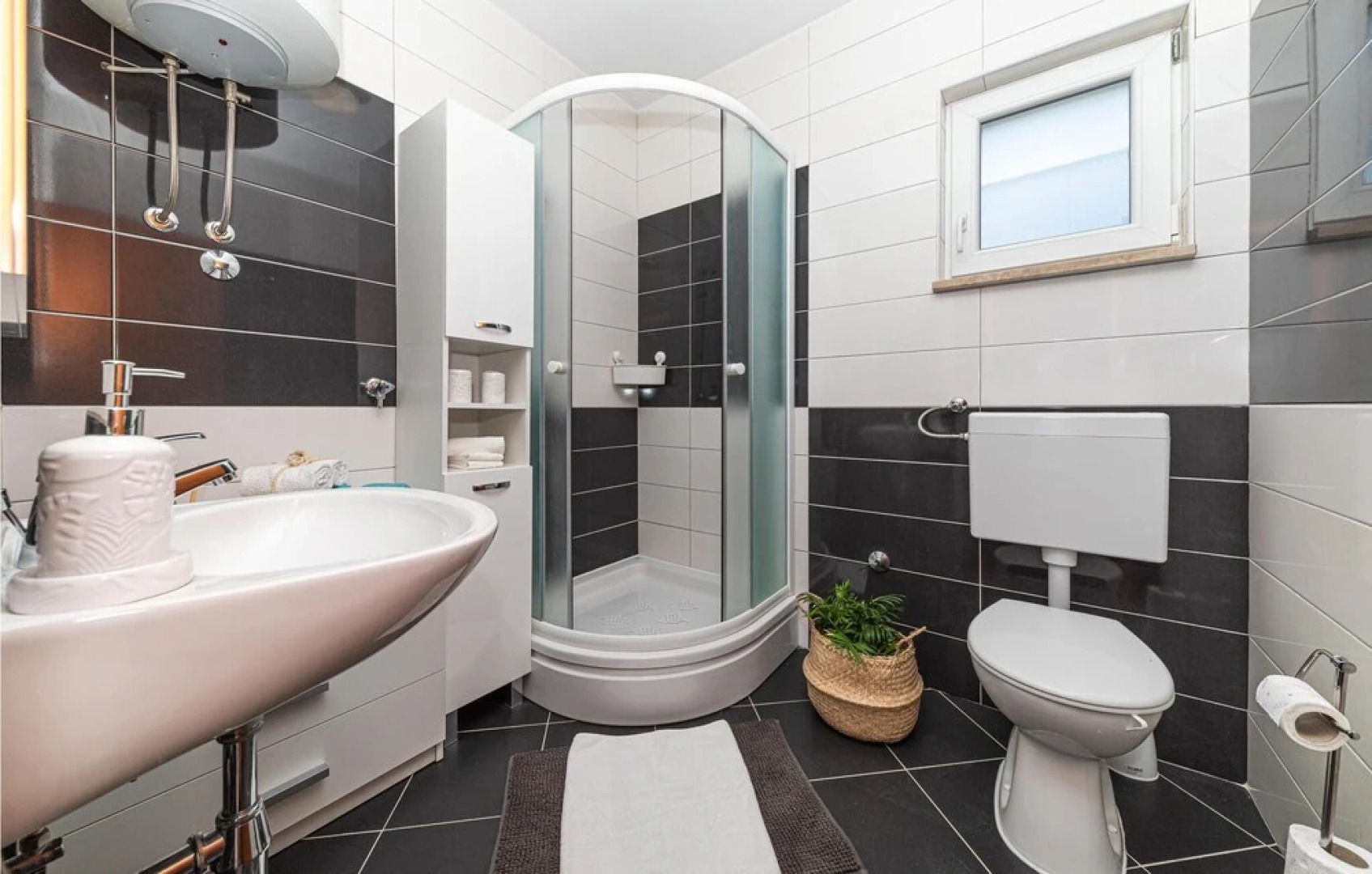 Stunning Home in Trogir With Wifi and 3 Bedrooms