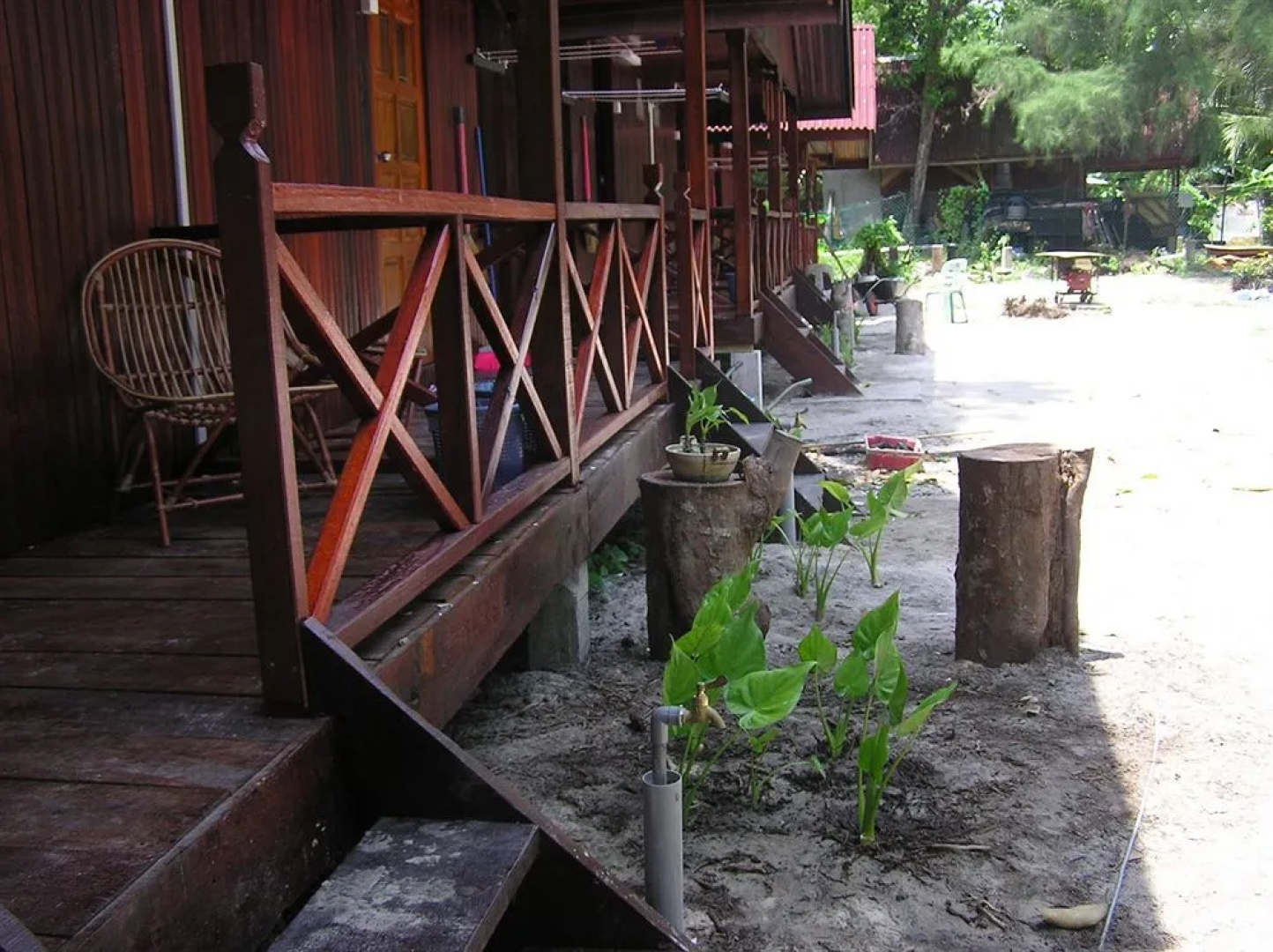 Ayumni House