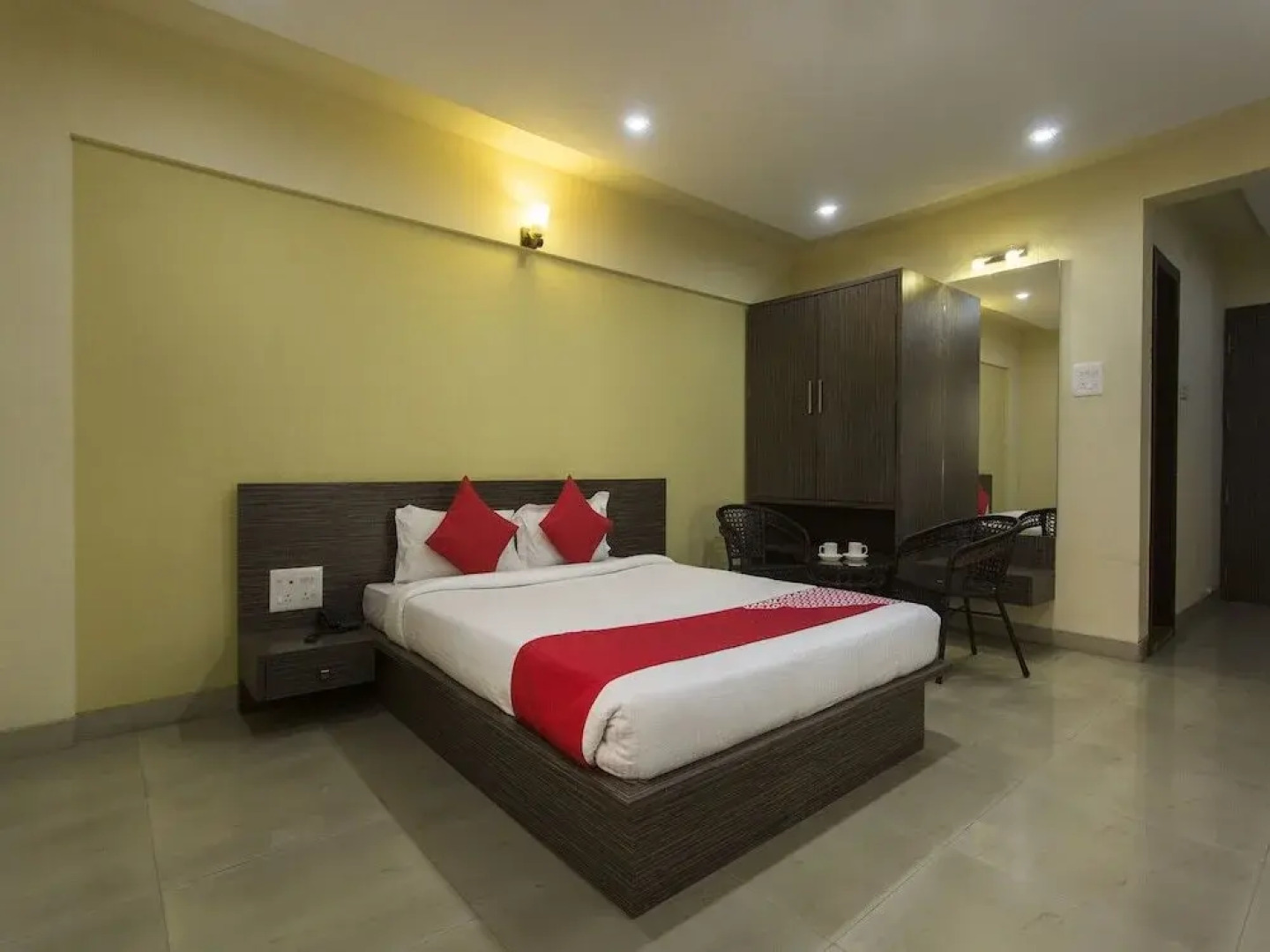 Emerald Resort by OYO Rooms