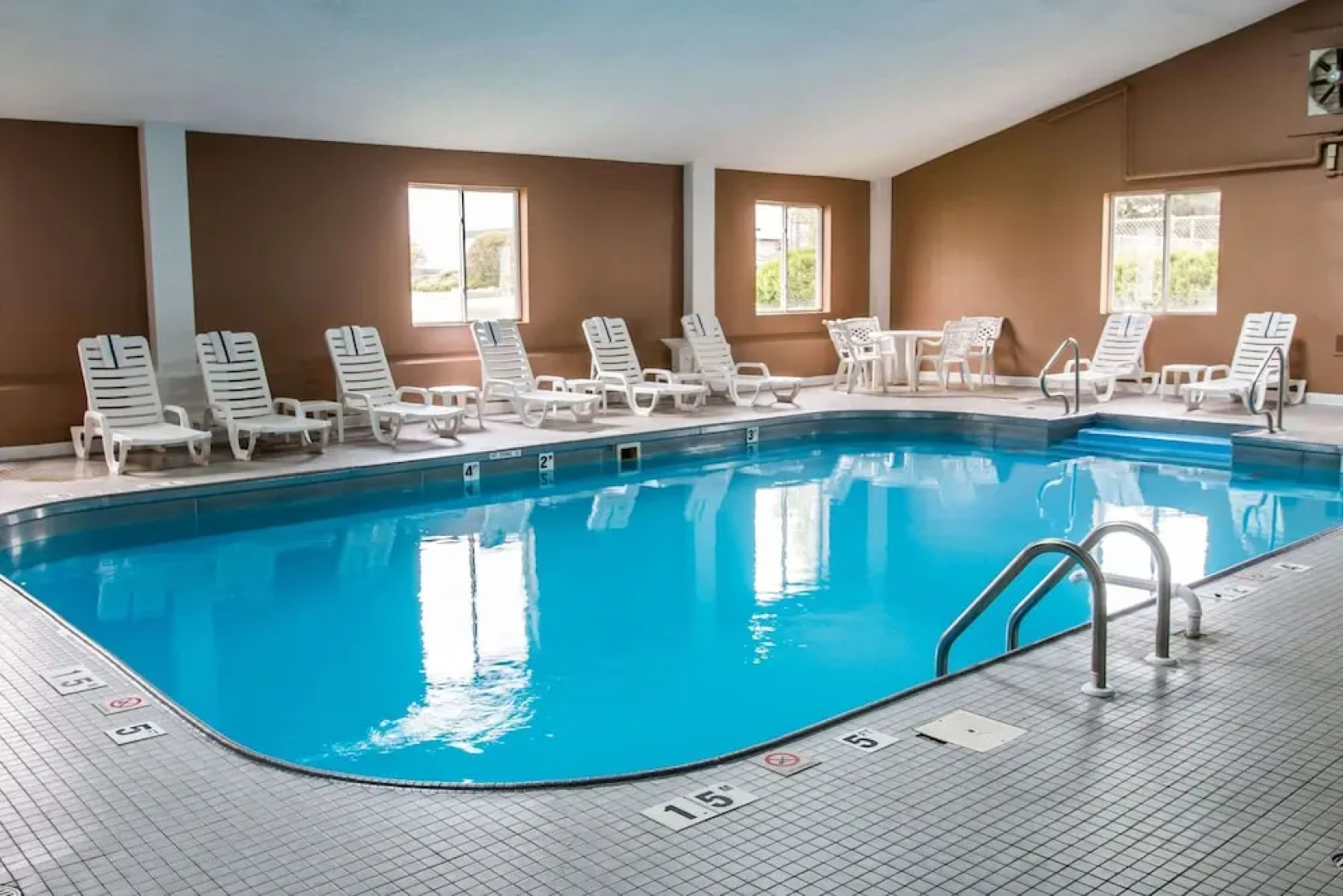 Country Inn & Suites by Radisson Battle Creek MI