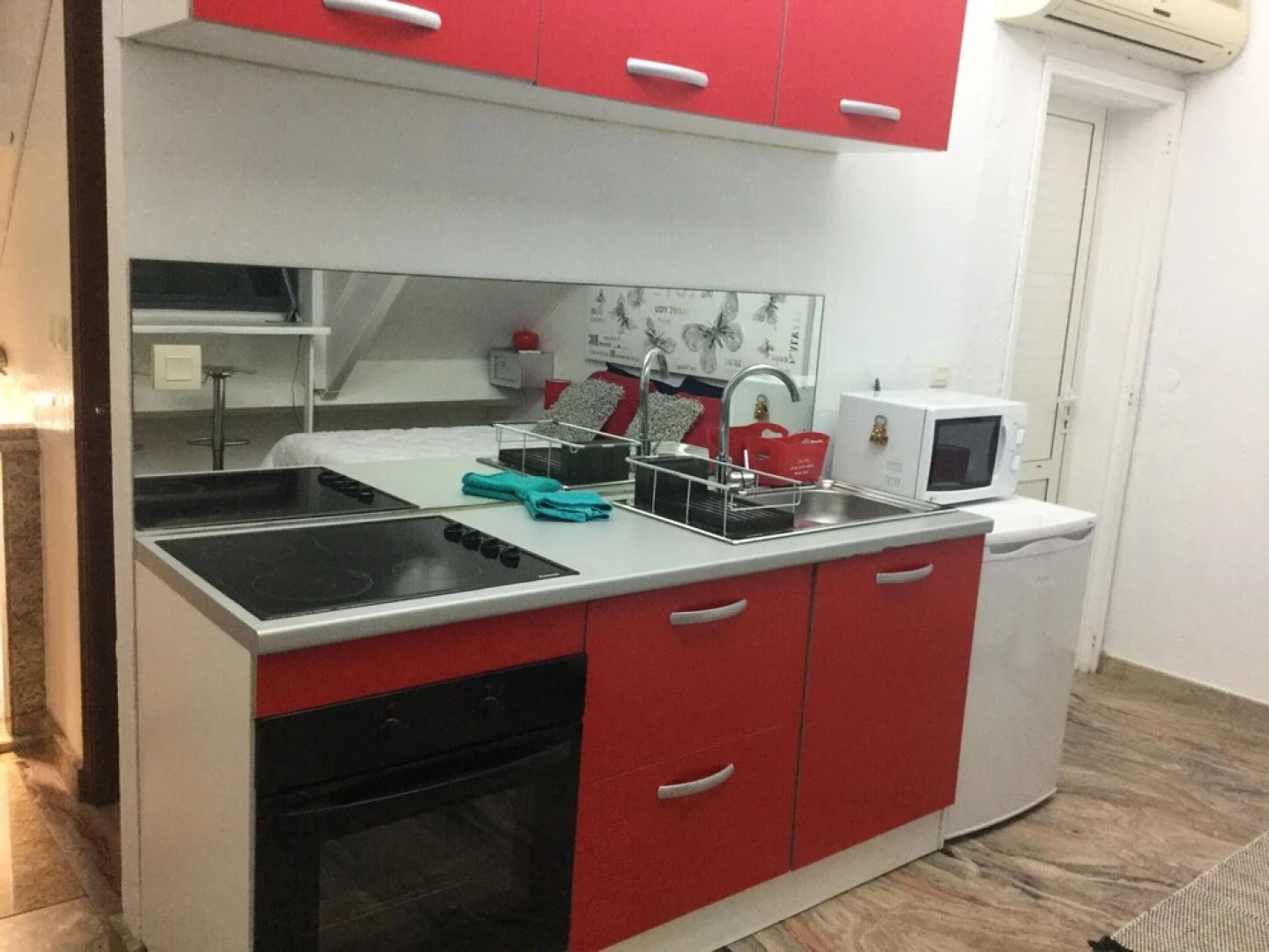 Studio in Sandy-Ground, with Wonderful Sea View, Pool Access, Furnished Balcony