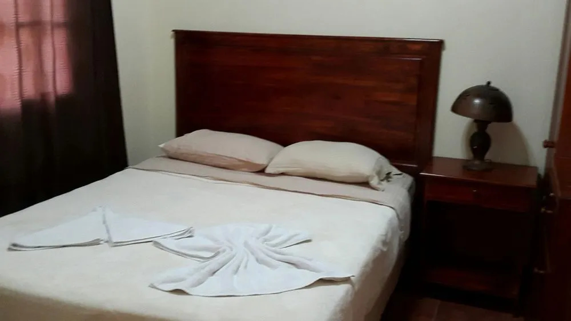 FullMoon Hotel