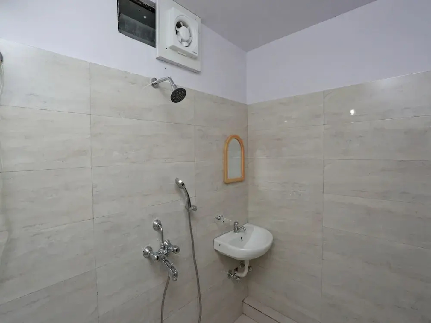 Oyo 39407 Suranjana