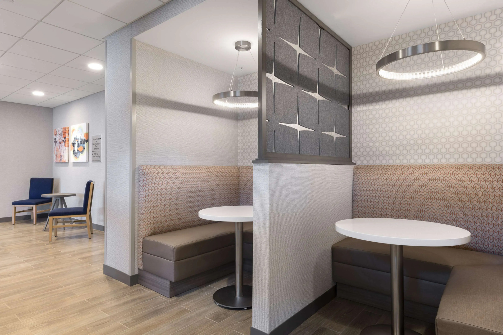 Hampton Inn & Suites St. Charles Old Town Area