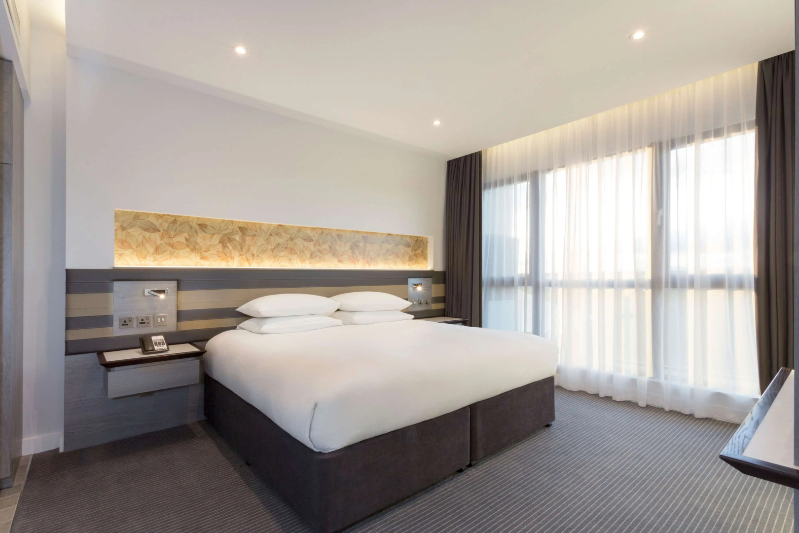 DoubleTree by Hilton Edinburgh - Queensferry Crossing