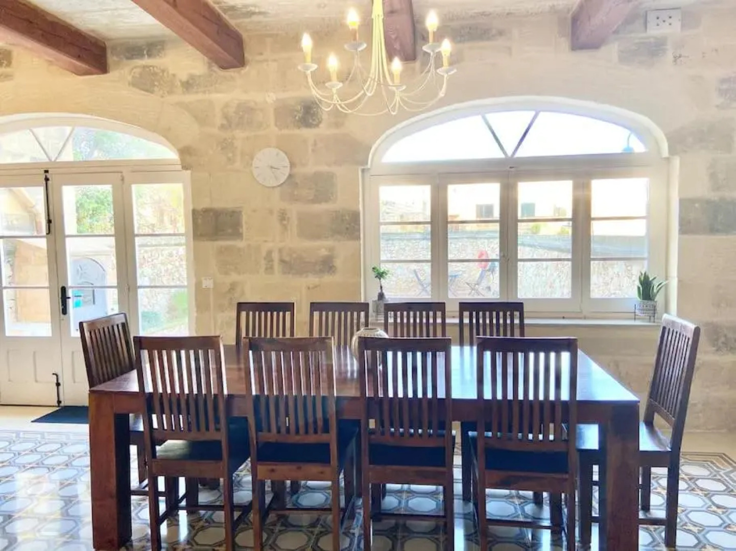 Villa Rossa Gozo - 5 bedroom ensuite with pool & jacuzzi