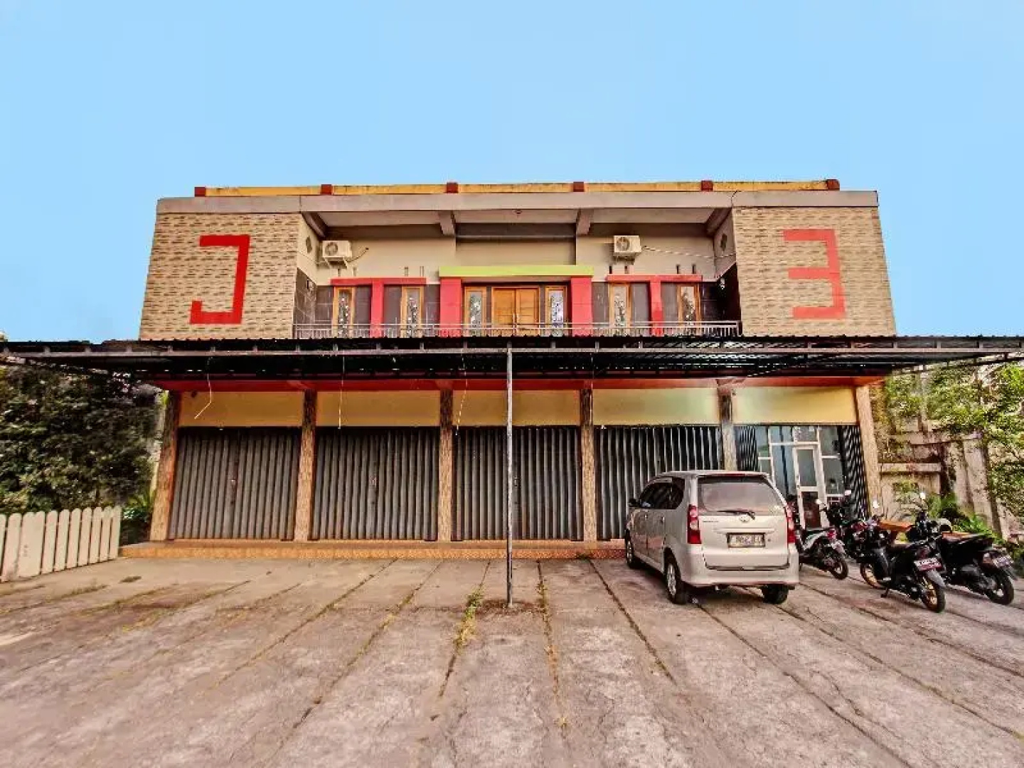Oyo 91210 Hotel J3