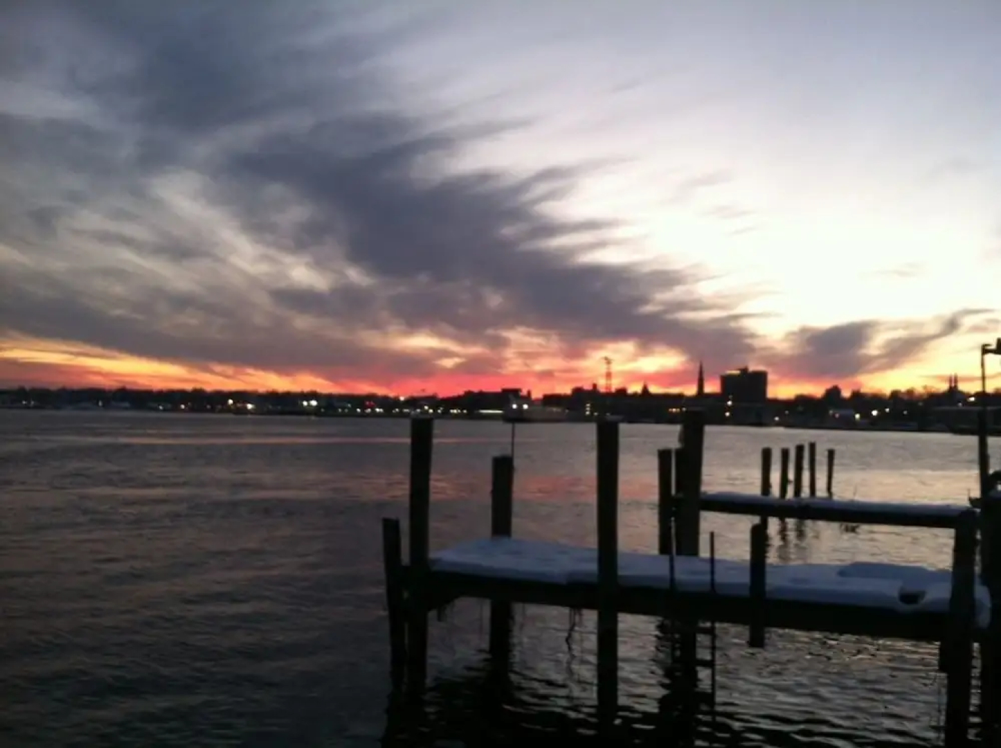 Thames Inn & Marina