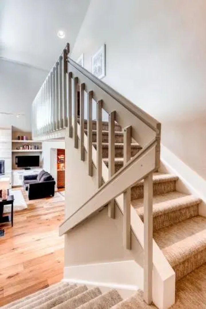 Four-Bedroom Family Friendly House with Chef's Kitchen