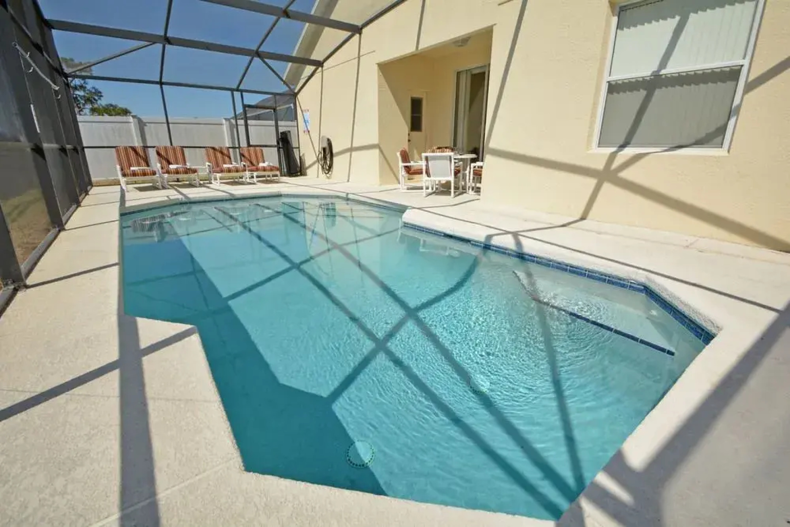 525 Sunset Ridge 5 Br villa by RedAwning