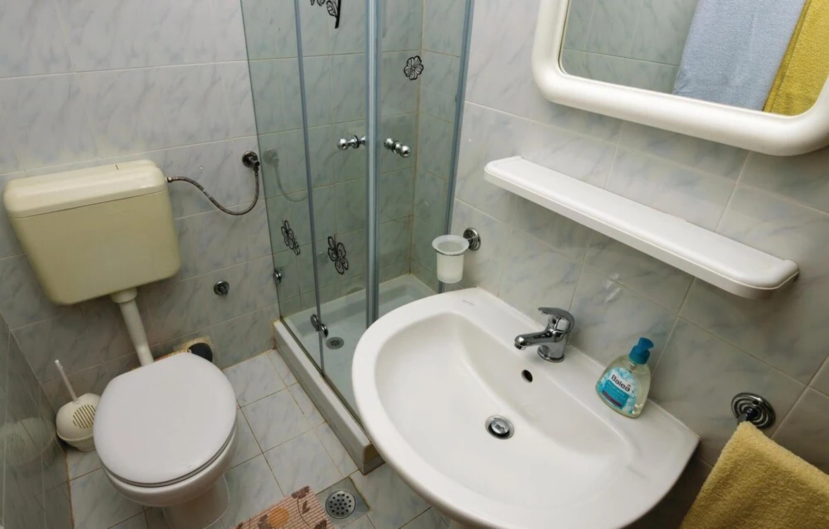 Stunning Apartment in Lukovo Sugarje With 3 Bedrooms, Wifi and Outdoor Swimming Pool