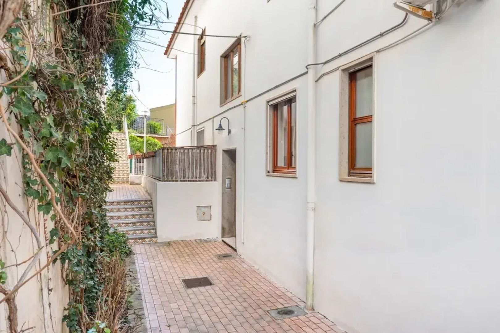 Vietri sul Mare Roomy Flat with Parking