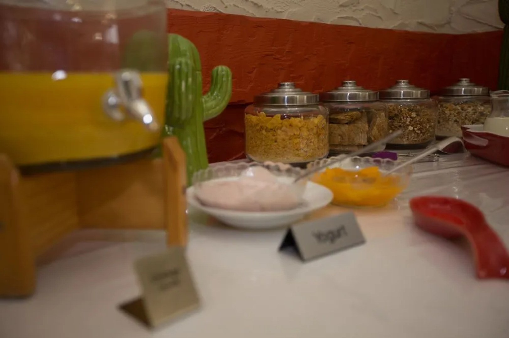 Econo Lodge Hacienda International