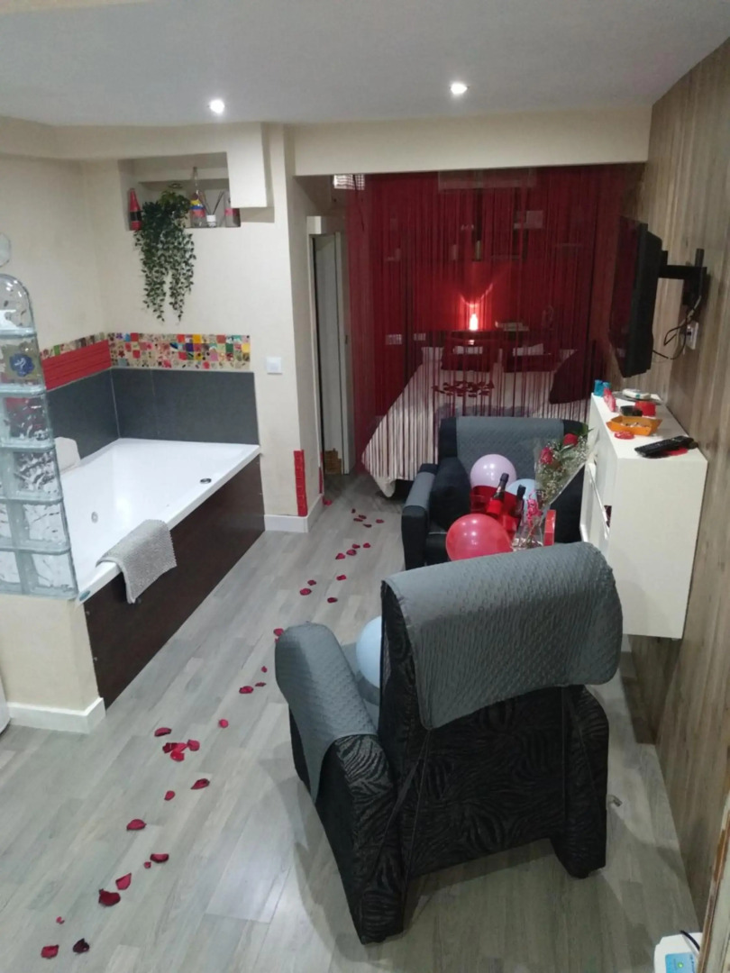 Loft jacuzzi lila Casa Ermita San Antonio