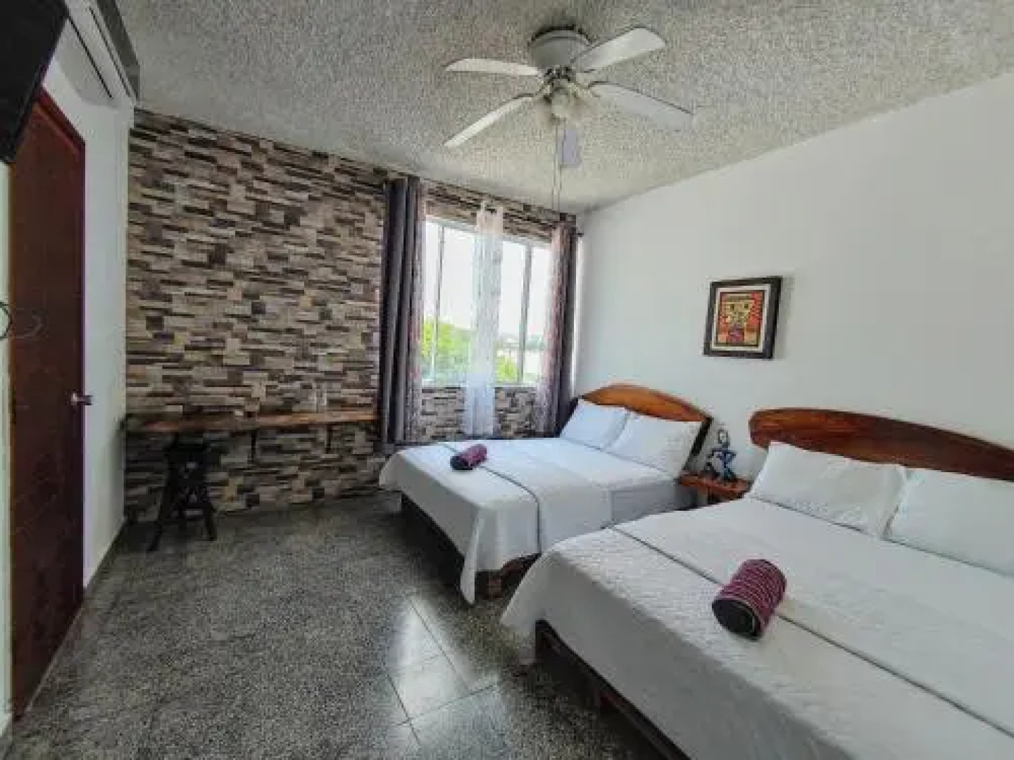 La Zona Hostel