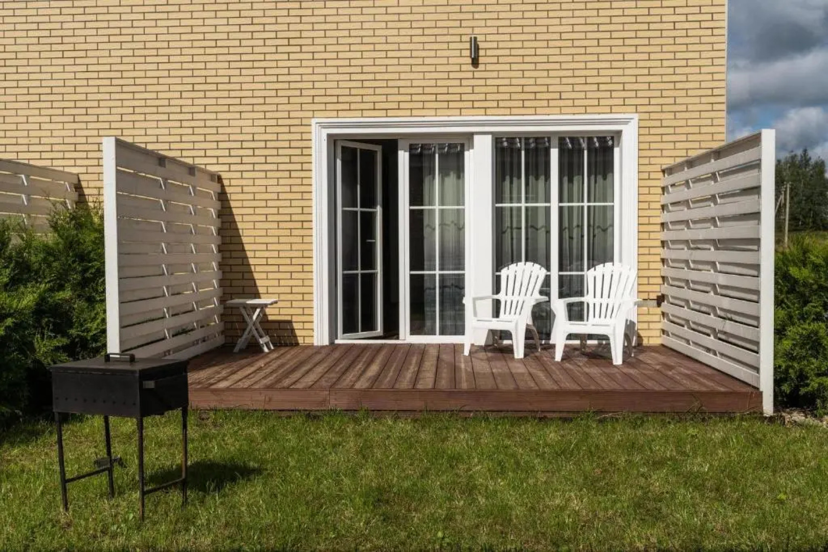 Between two lakes - 1 House