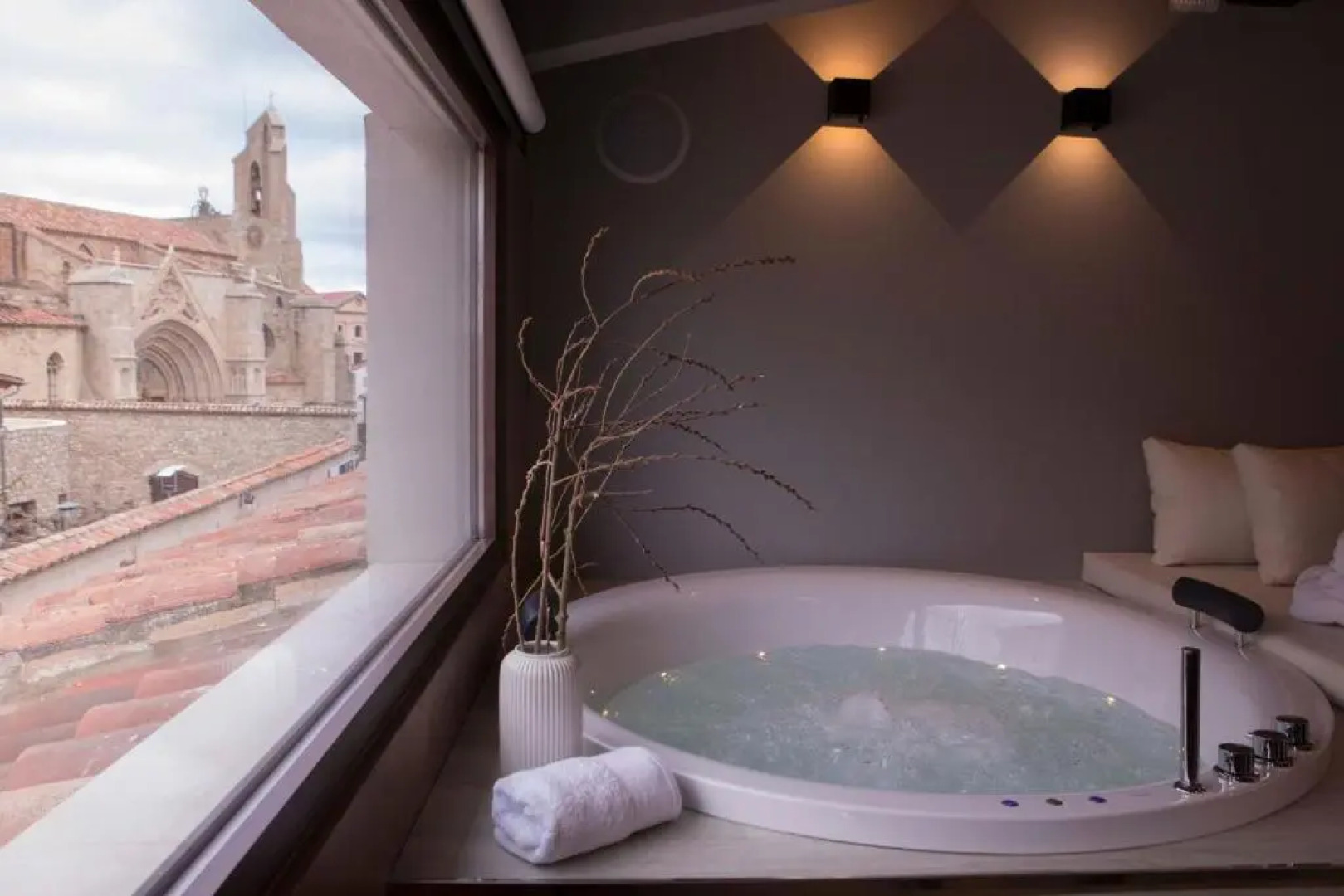 Vallivana Suites & SPA