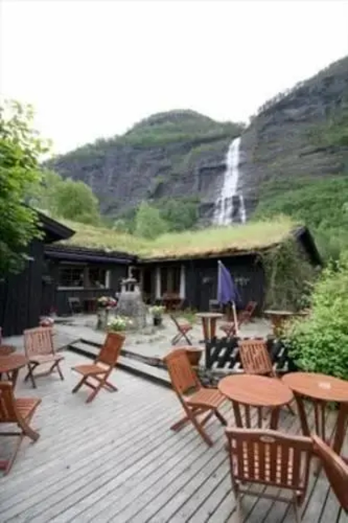 Skjolden Vandrerhjem