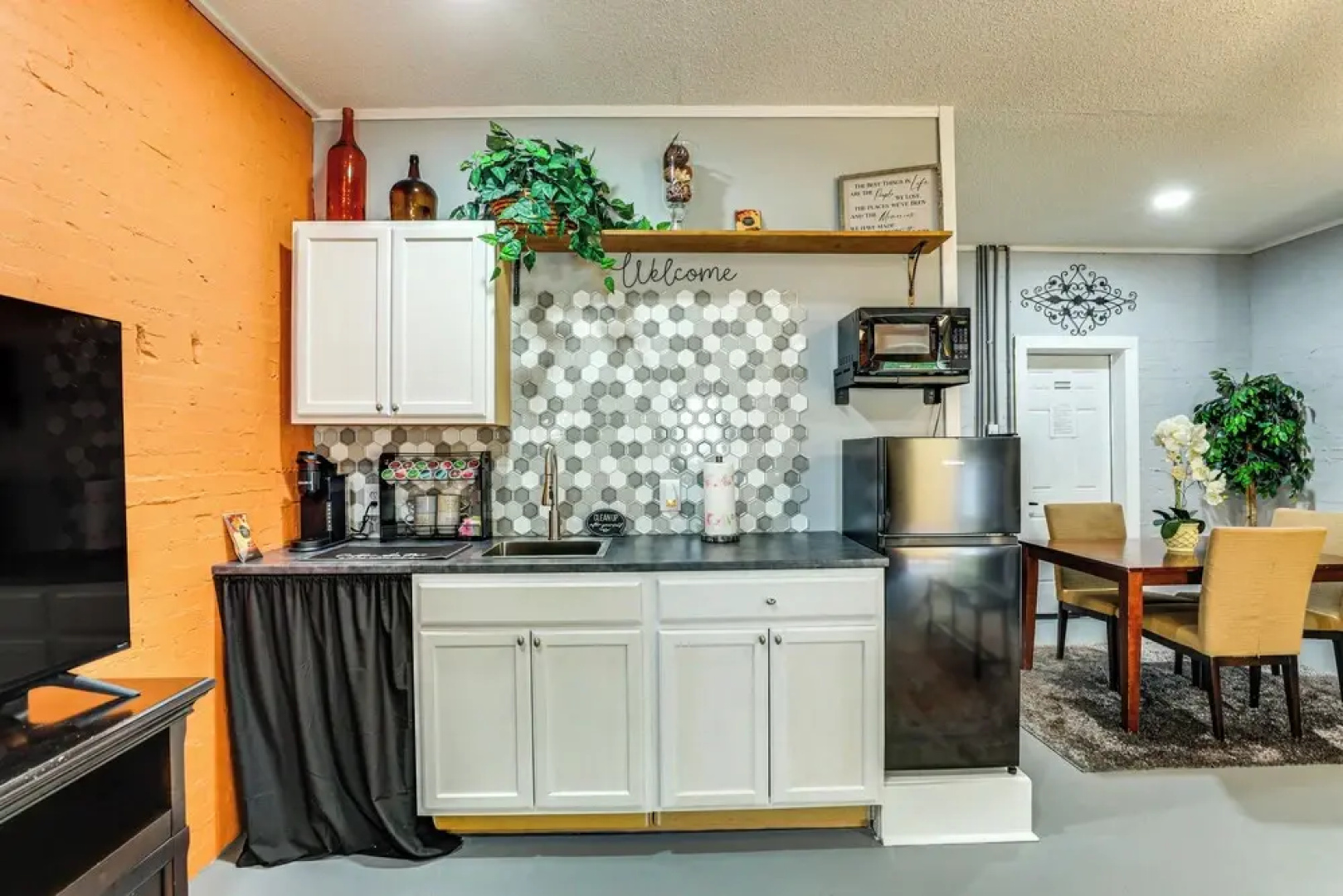 Backyard Oasis w/ Pool: Sunny Sumter Studio!