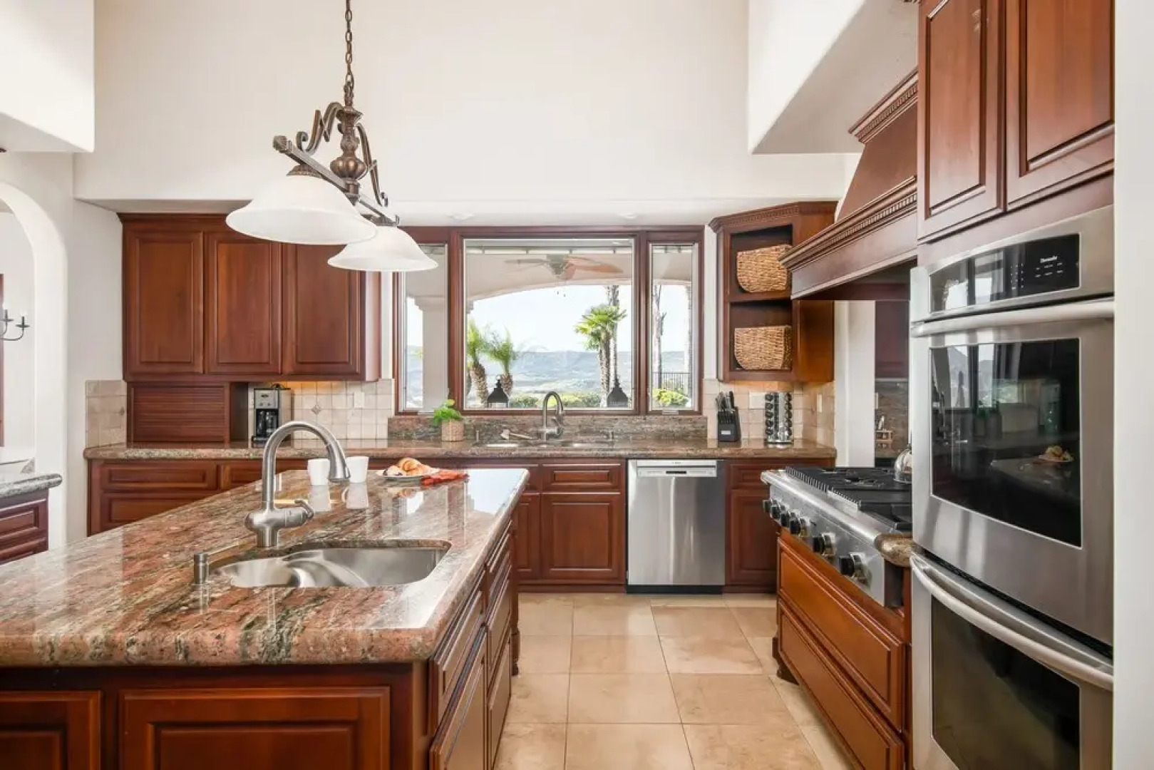 Sun Break by AvantStay Sun-Kissed Paradise w Infinity Pool Game Room