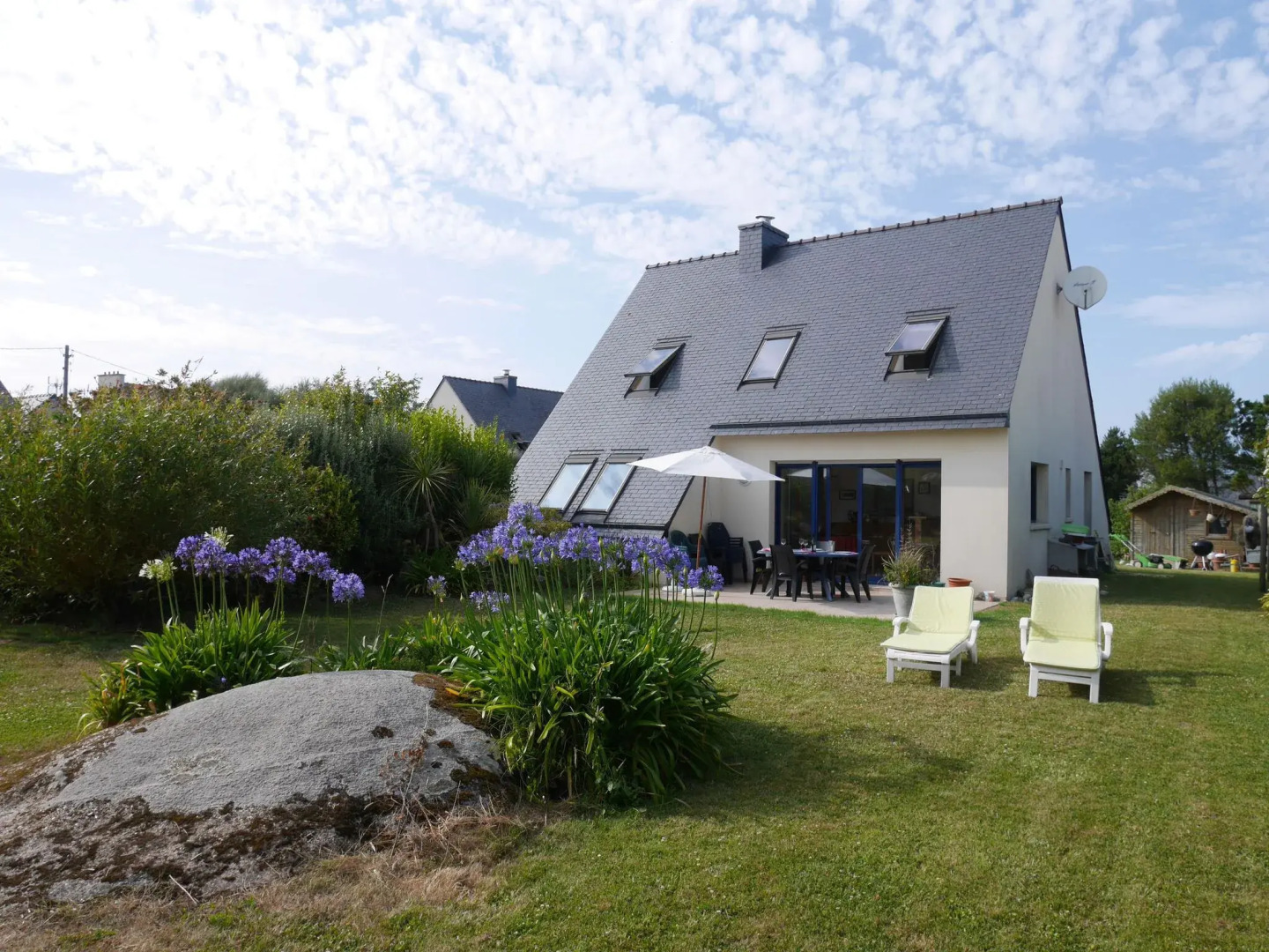 Holiday Home in Plouneour Near Sandy Beach