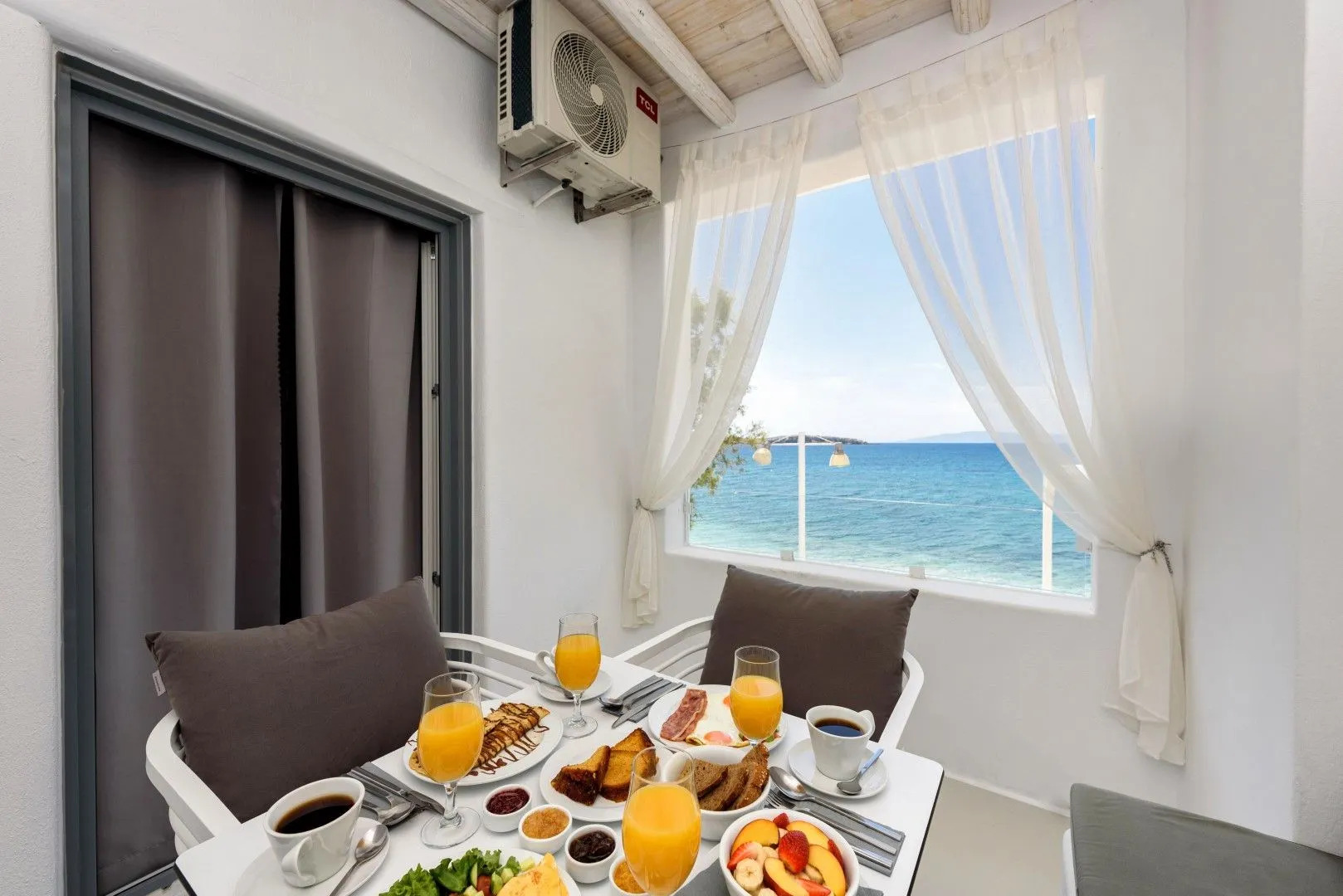 Blue Waves Suites And Apartments Paros