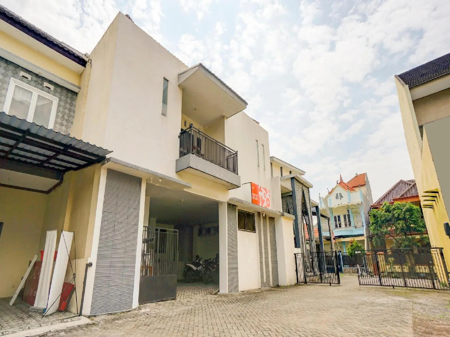 OYO Flagship 90502 Holistay Malang New