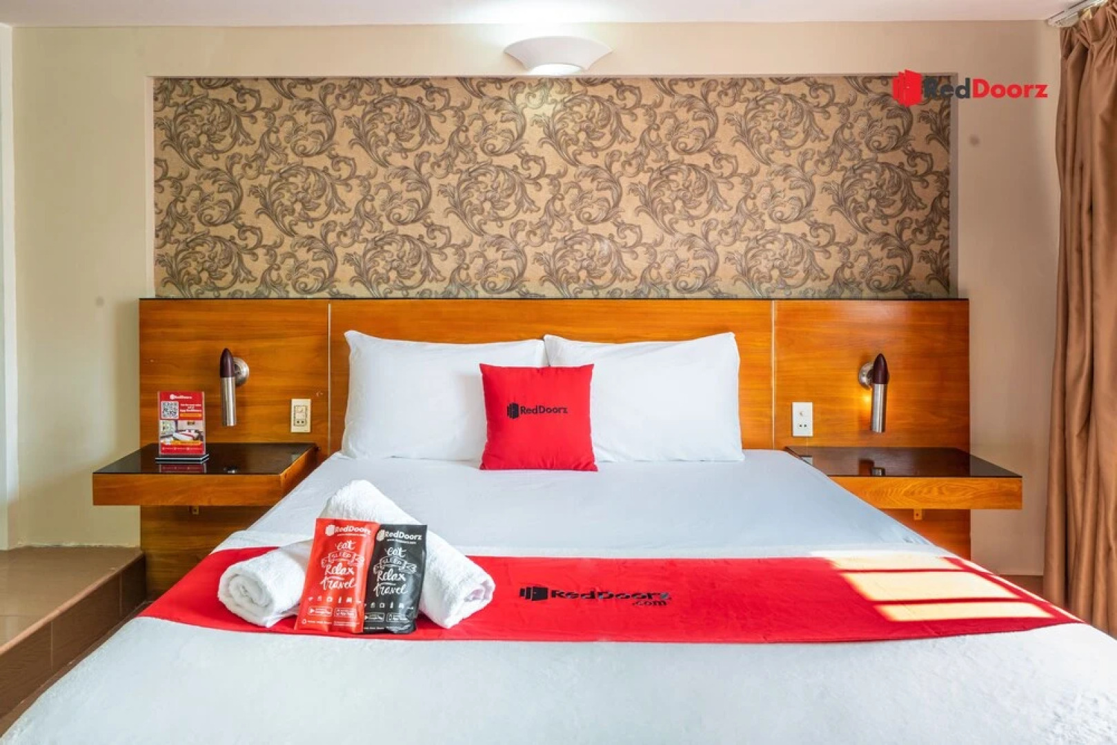 RedDoorz Near Tan Dinh Market 3