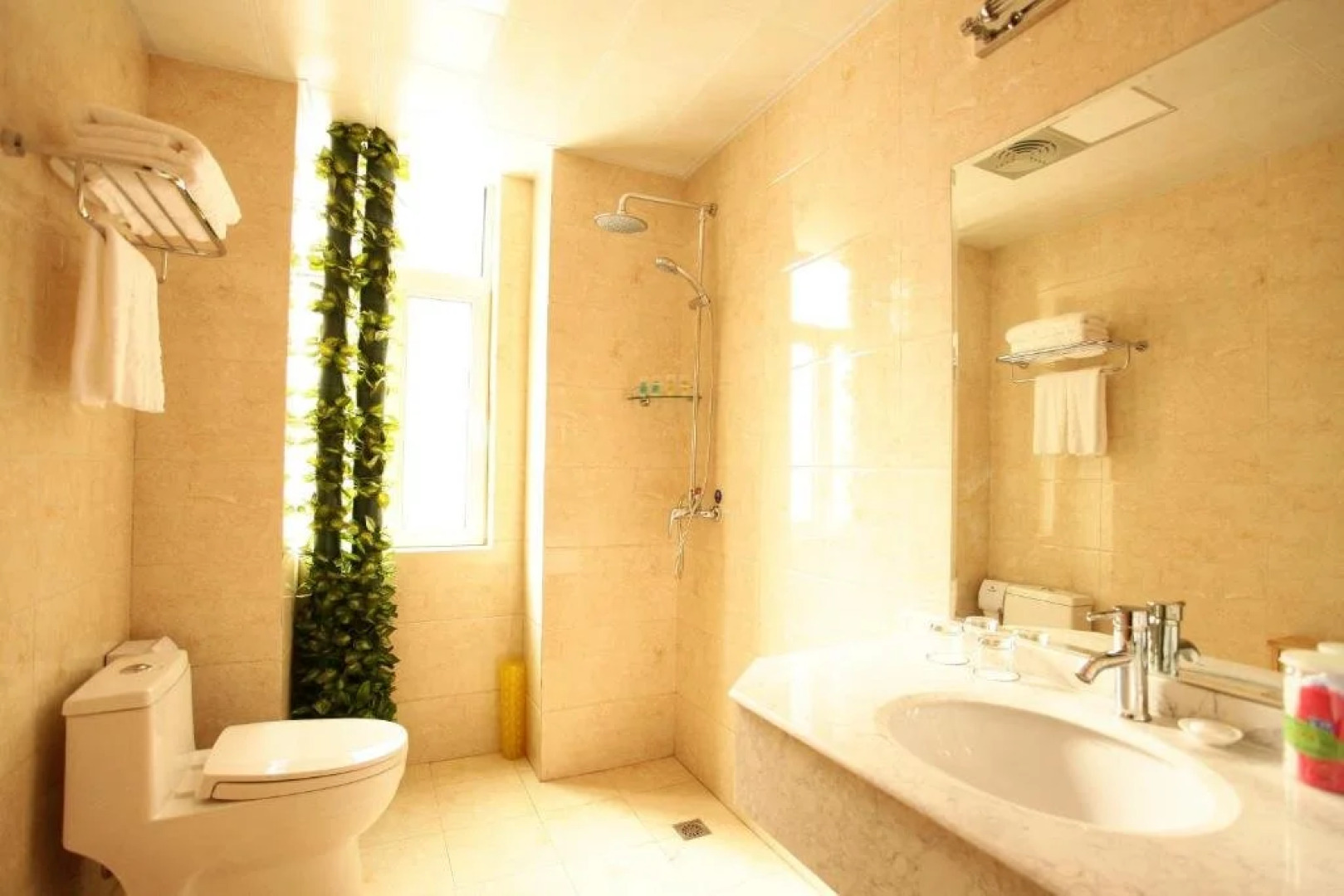 Shengyi Business Hotel