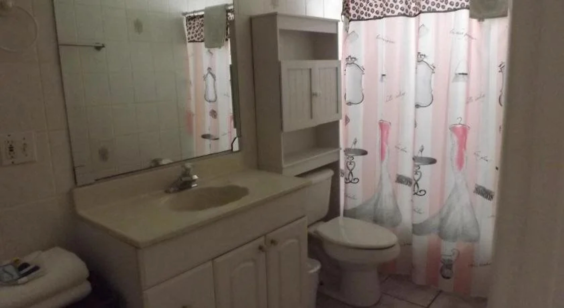 Eamon James Apartments & Suites