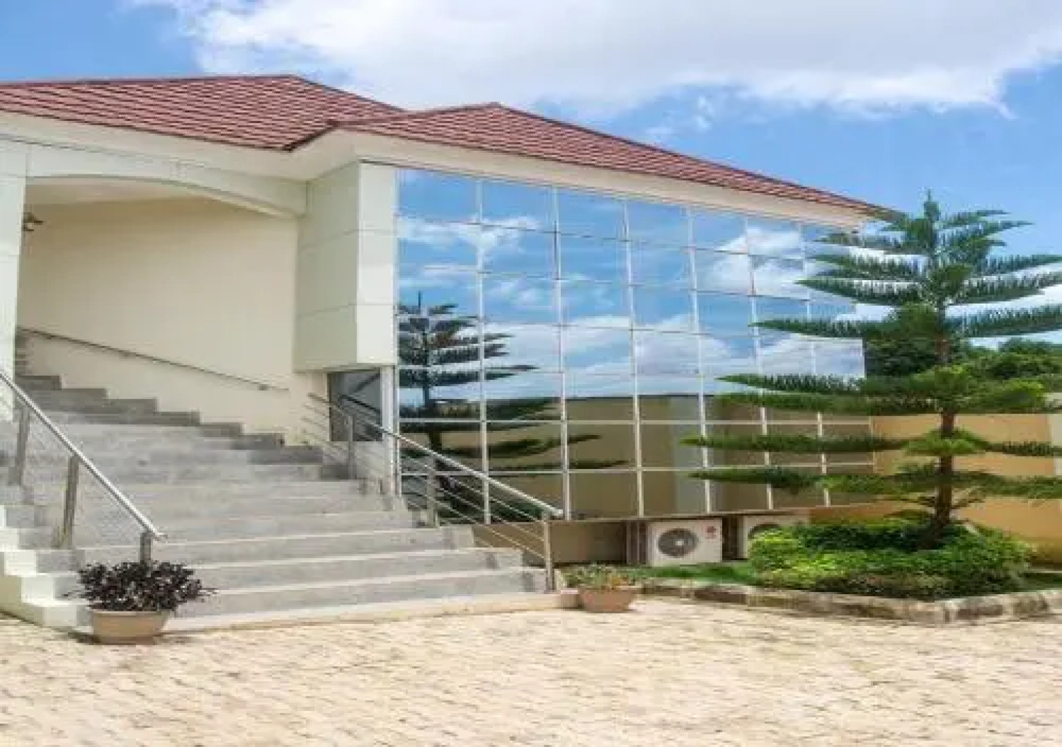 Qualer Apartments And Hotels