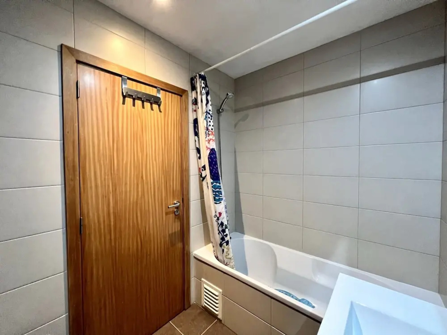 Alcantarilha Vilalux by Homing