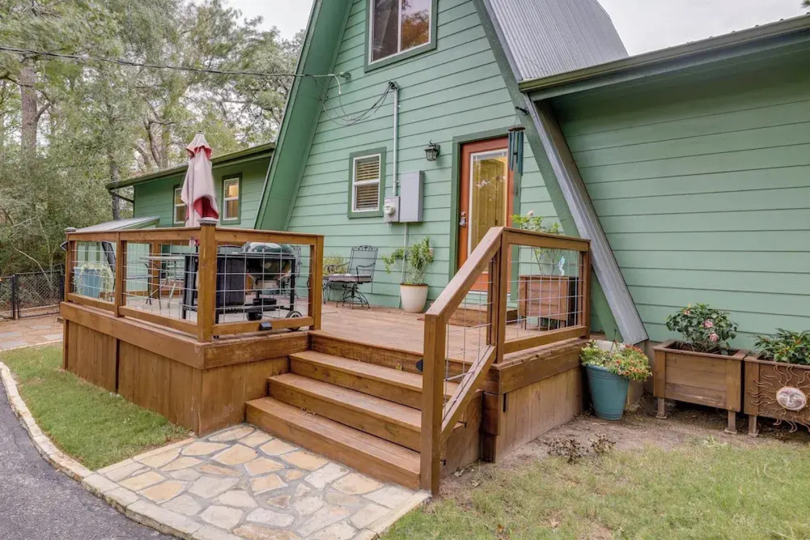 A-frame Cottage w/ Deck ~ 5 Mi to Lake Bastrop!