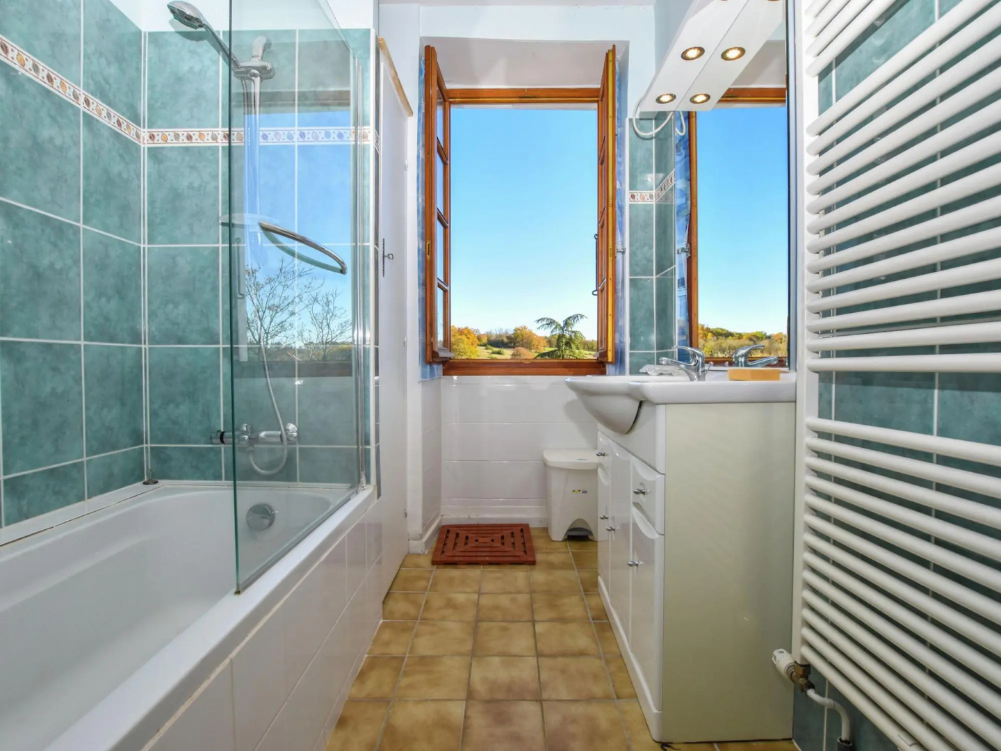 Holiday Home in Montfaucon With Fenced Garden, Terrace, BBQ