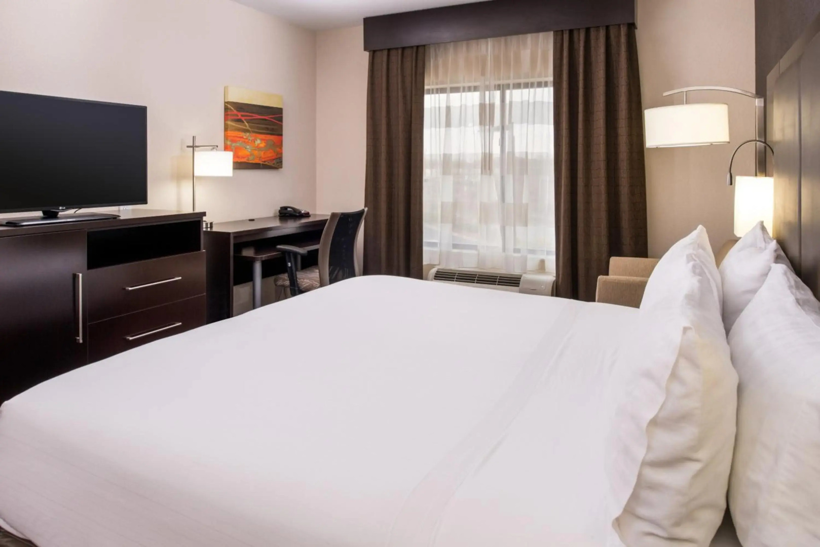 Ewan Ajman Suites Hotel