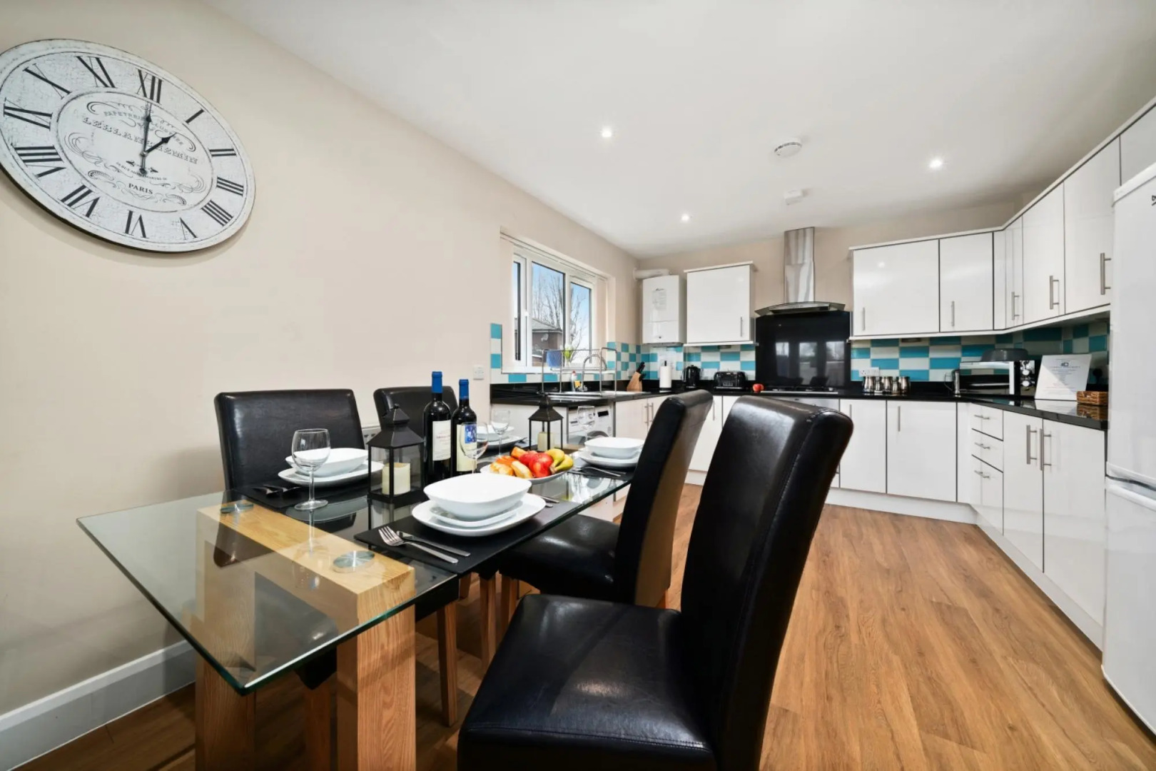 London Heathrow Living Serviced Apartments- Apt 11