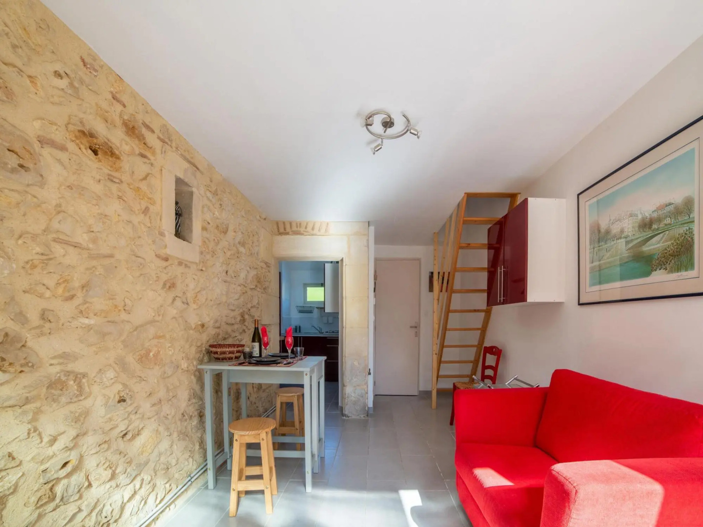 Cosy Holiday Home in Bergerac With Terrace