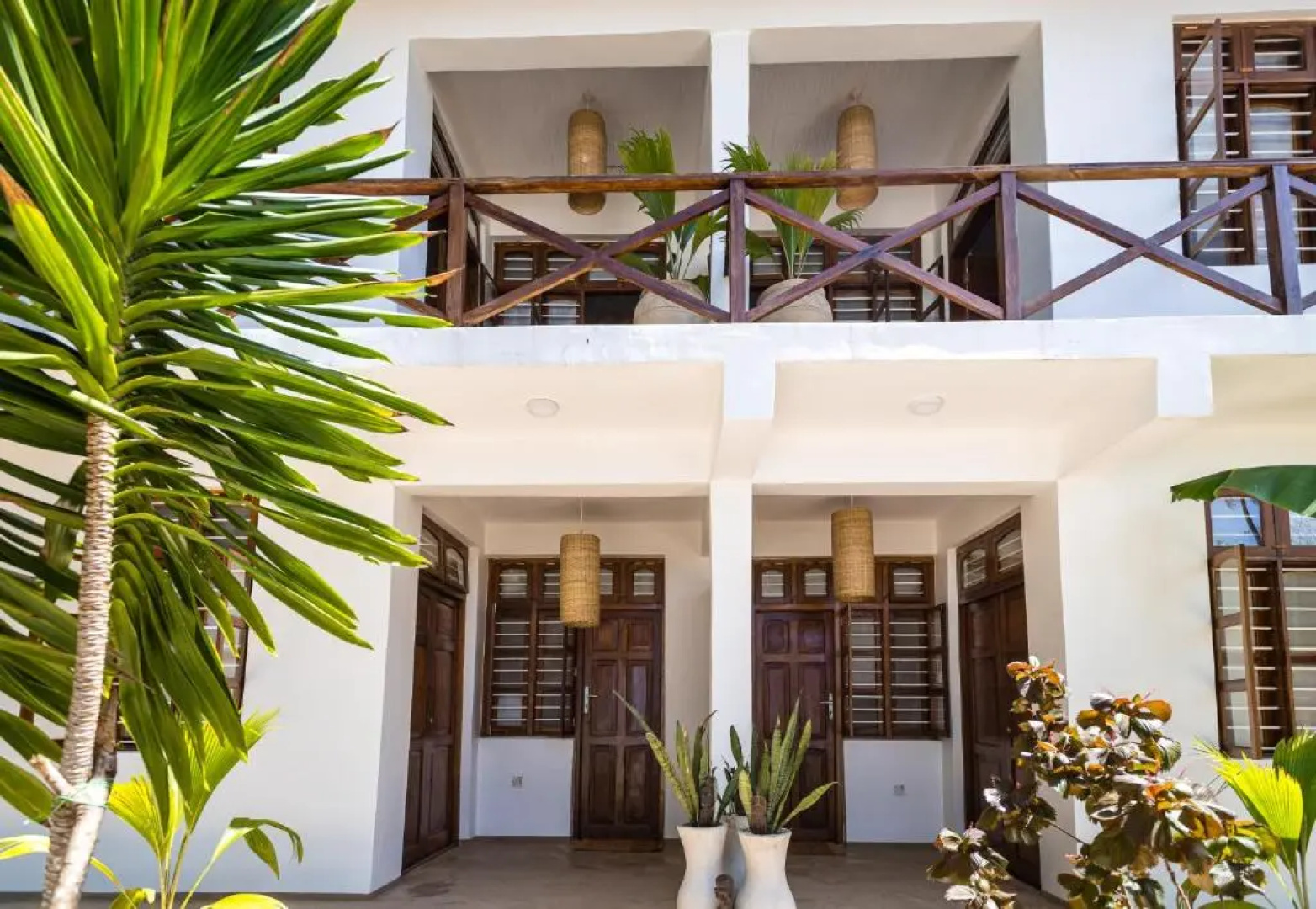 Kima Serviced Beach House & Suites