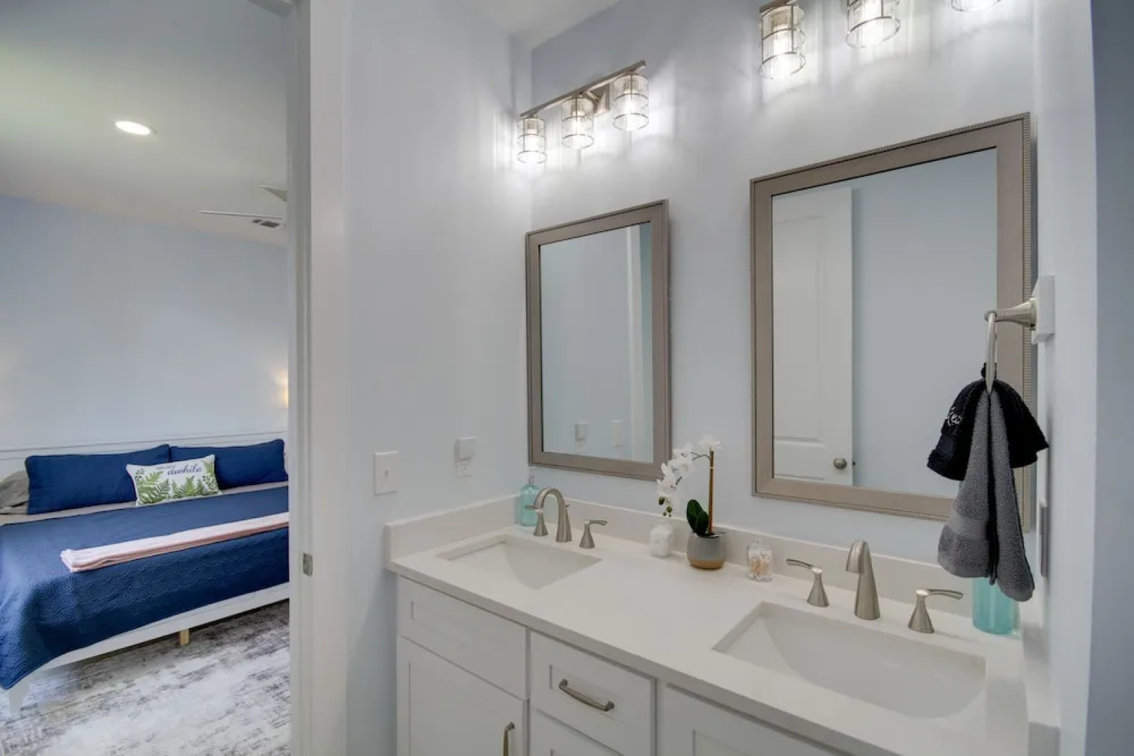 Sunny Gulfport Vacation Rental: Walk to Beaches!