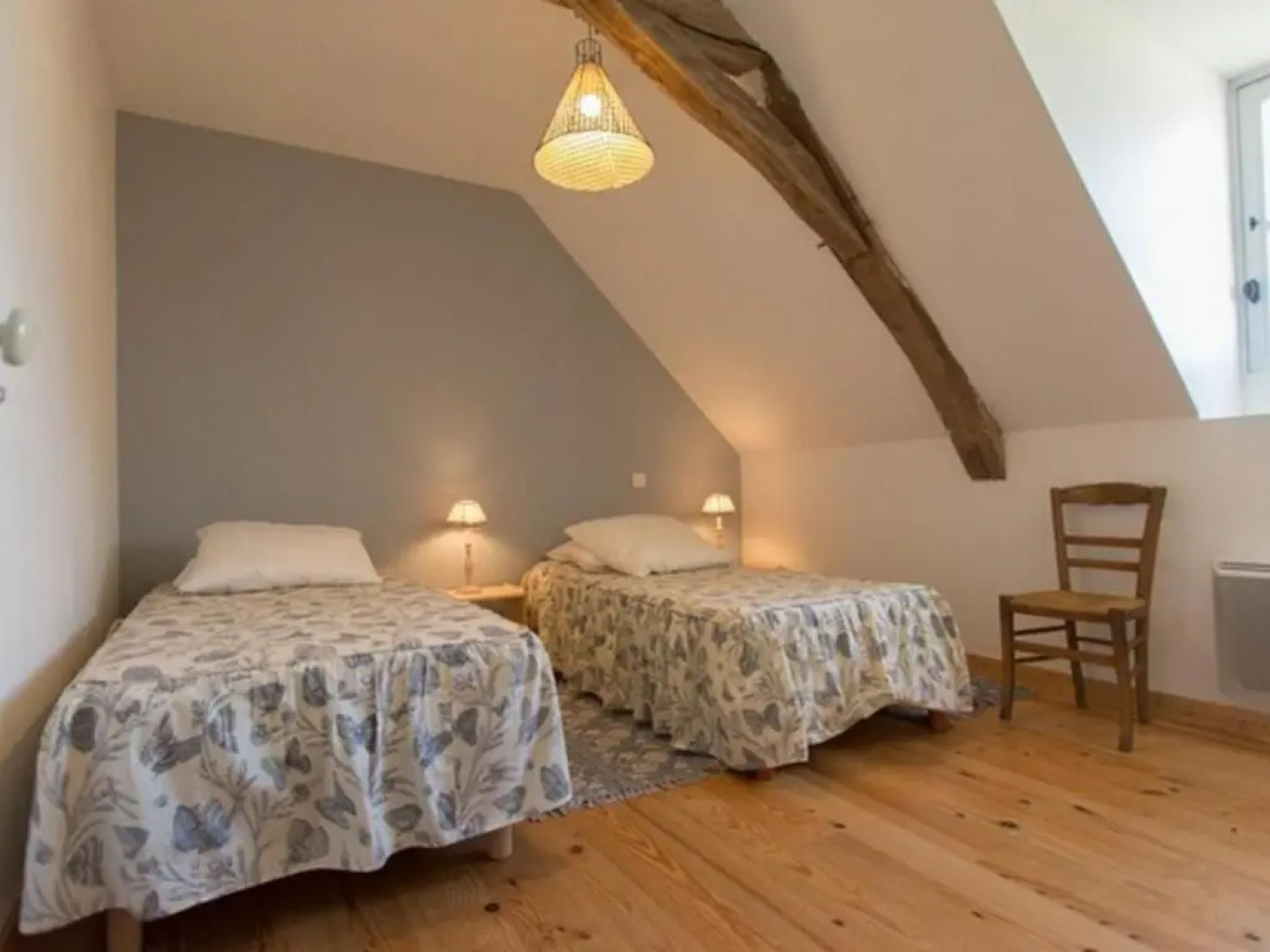 Gîte Bazouges-sur-le-Loir, 5 pièces, 8 personnes - FR-1-410-230