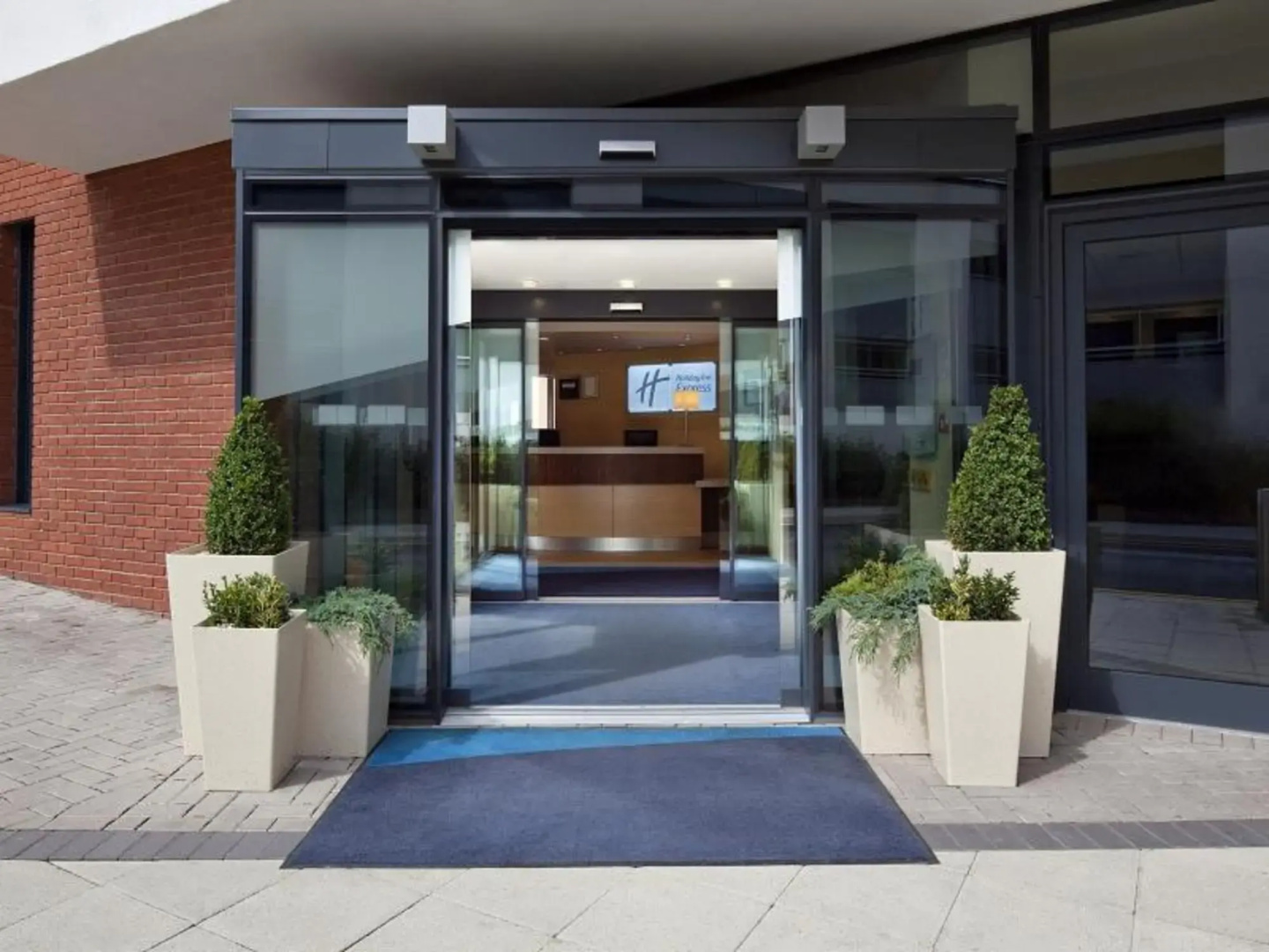 Holiday Inn Express Cheltenham by IHG