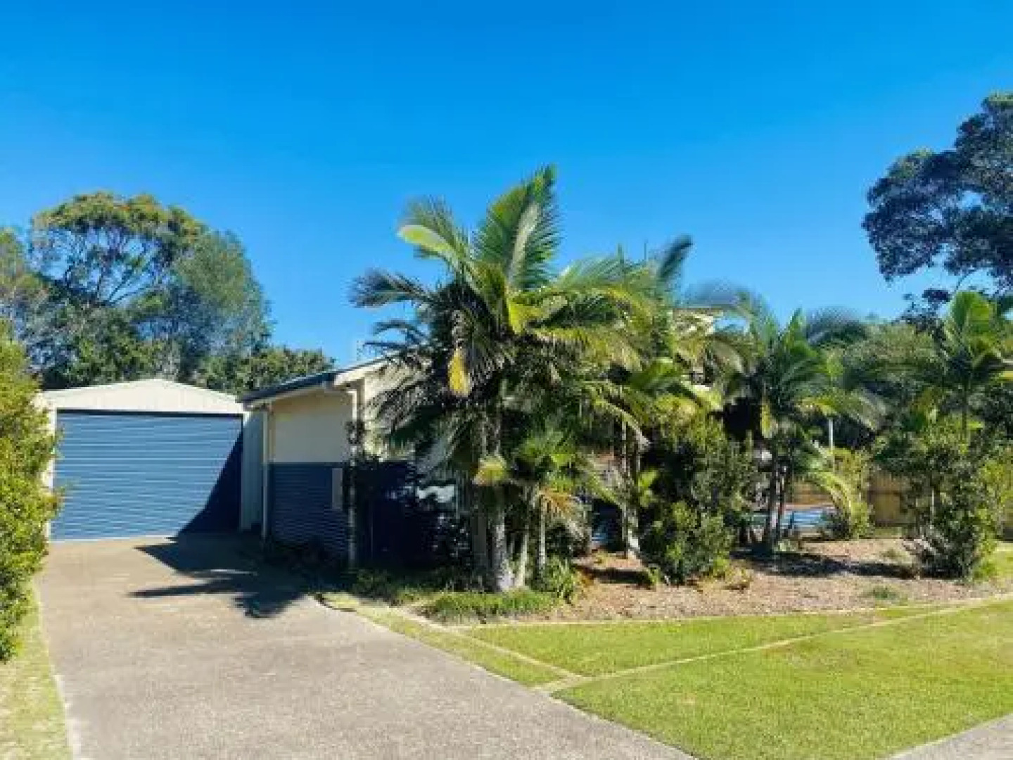 44 Cypress Avenue Holiday Home In A Quiet Location Close To Patrolled Beach And Cbd