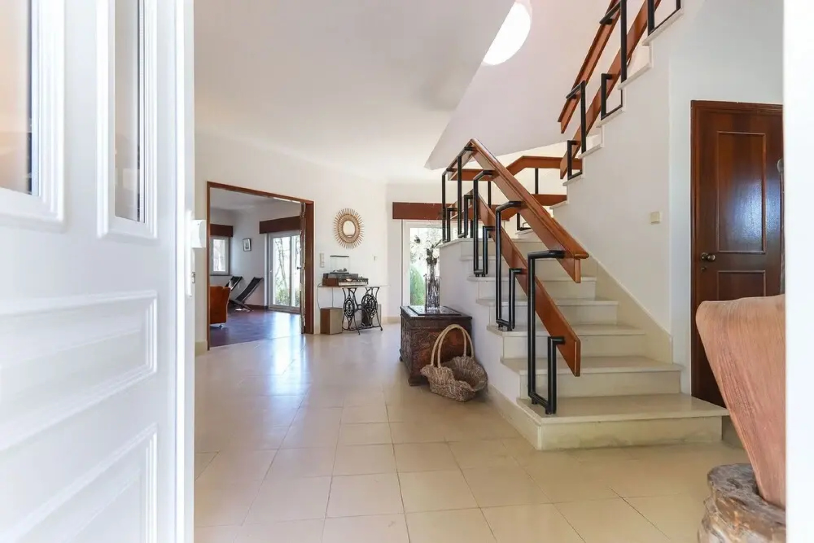 Sintra Classic Villa by Homing